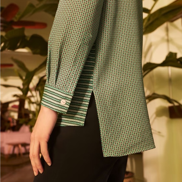 Geometric Print Long Sleeve Blouse - Picture 4 of 7